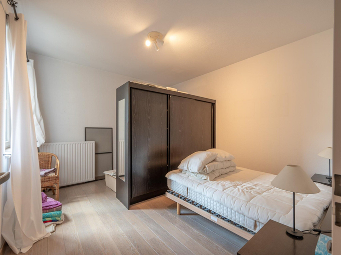 Room 4, Apartment in Knokke-heist Near the Beach, West-Vlaanderen