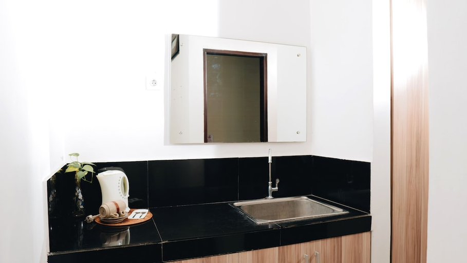 Bathroom, Bahana Guest House, Badung