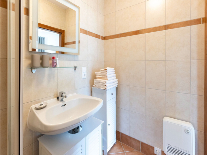 Bathroom 5, Gailtaler Apartment at an Excursion Location, Hermagor