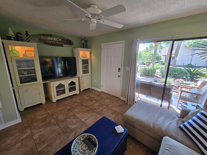 Living area 3, Portside I1- Gulf Palms, Bay