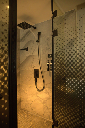 Bathroom 3, Wanda Yi Yangxin, Huangshi