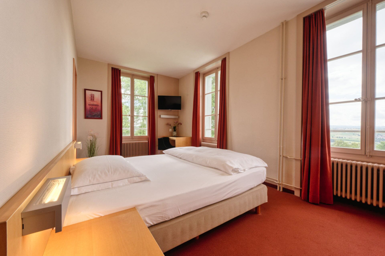 Others 5, Hôtel le Funi, Morges