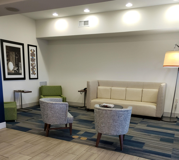 Public Area 2, Holiday Inn Express & Suites MOUNT AIRY by IHG, Surry