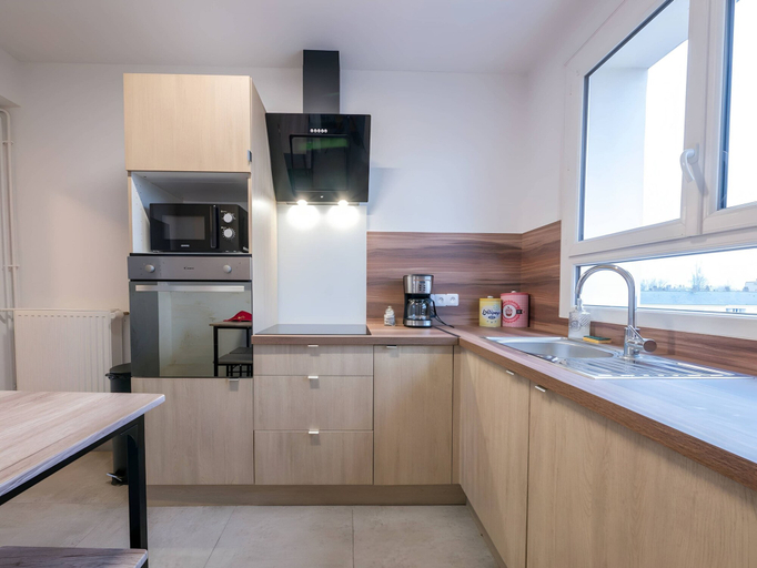 Private kitchen 4, Modern Apartment for 9 in Loire, Sarthe