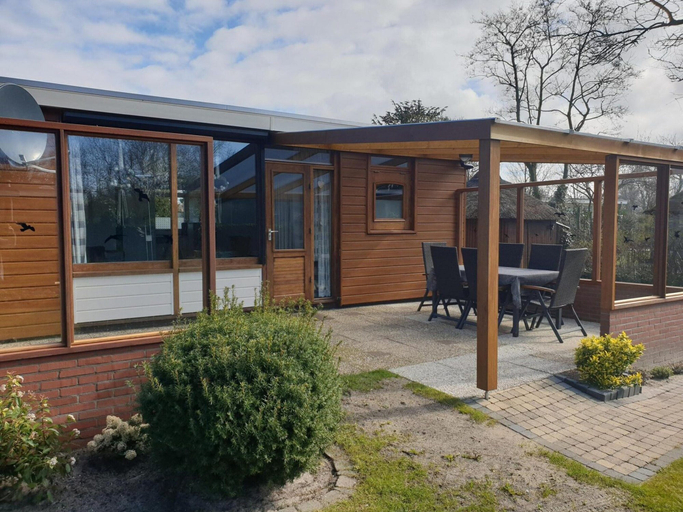 Exterior 5, Bungalow on Eureka Park Near Beach, Zijpe