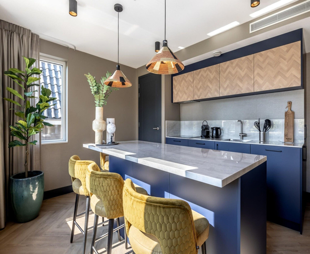 Dining 5, Apartment, Near the Beach and the sea, The Hague