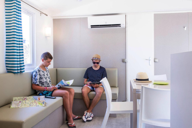 Living room 2, Mobile Home in Domaine Les Muriers, Hérault