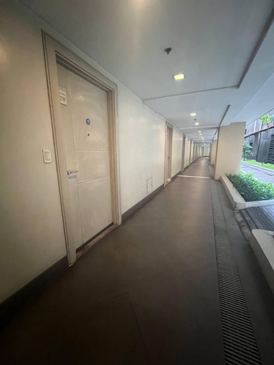 Exterior 3, Marvinn's by LVH - 150 Newport Boulevard, Pasay City