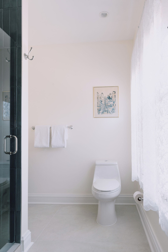 Bathroom 4, Armistead House, Williamsburg
