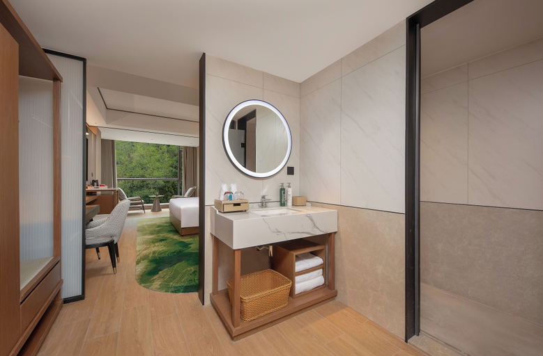 Bathroom 4, Hilton Garden Inn Zhangjiajie Wulingyuan, Zhangjiajie