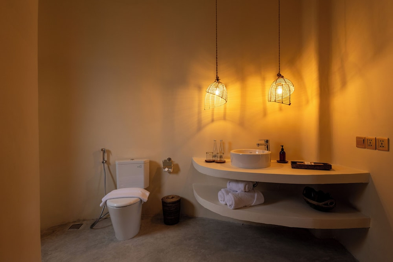 Bathroom 5, Nuanu Suites & Accommodations, Tabanan