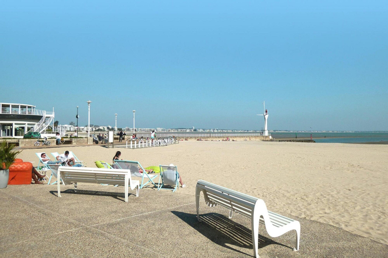 View from property 4, Romantic Seaside Stay in La Baule, Loire-Atlantique