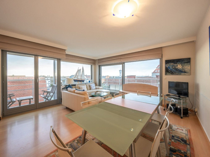 Dining 2, Apartment in Knokke-heist With Sea Views, West-Vlaanderen