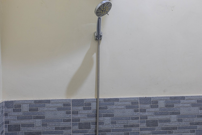 Bathroom 2, Asri Guesthouse, Lombok