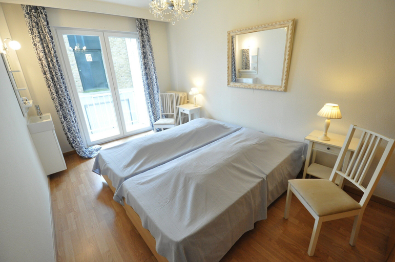 Room 5, Apartment in Duinbergen Near Sandy Beach, West-Vlaanderen