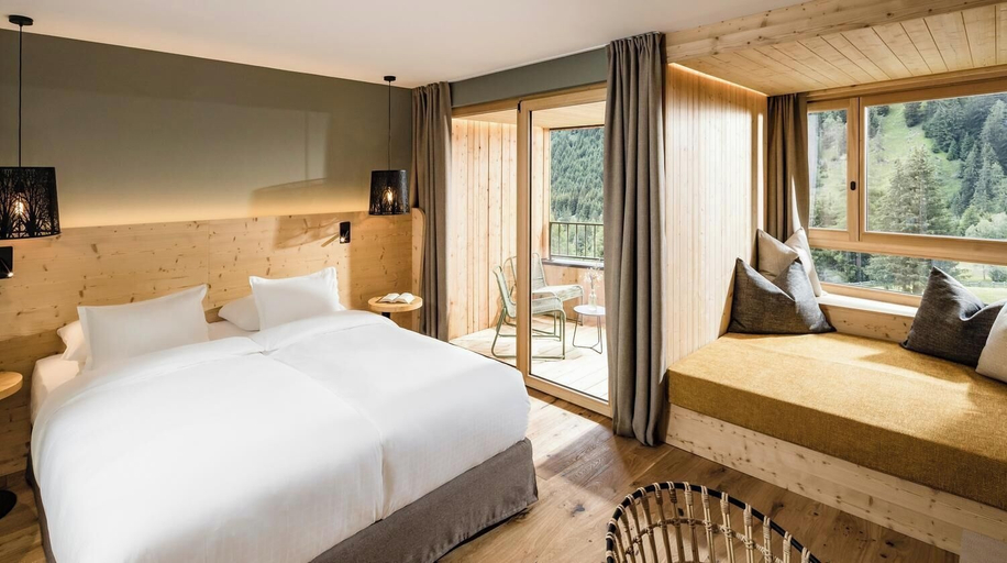 Bedroom 2, Falkensteiner Hotel Antholz, Bolzano
