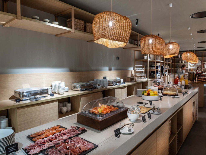 Dining 4, Apartment Near Montpellier With Pool & Spa, Hérault