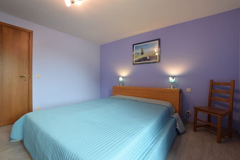 Room 2, Pretty Cottage with 2 Bathrooms near Neufchateau, Luxembourg