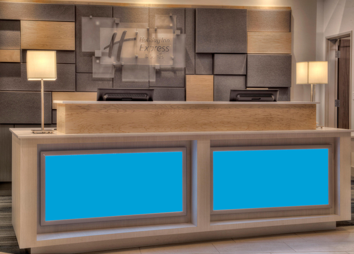 Public Area, Holiday Inn Express & Suites VICTORIA - COLWOOD by IHG, Capital