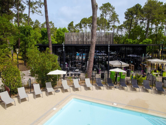 Pool 2, Apartment Near Arcachon Bay Shoreline, Gironde