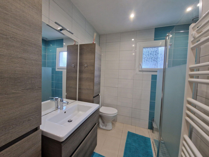 Bathroom 4, Holiday Home in Binic Near Sandy Beach, Côtes-d'Armor