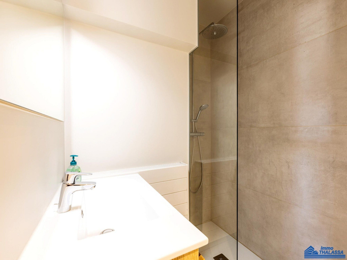 Bathroom 2, Stunning Penthouse With Beautiful sea View, West-Vlaanderen