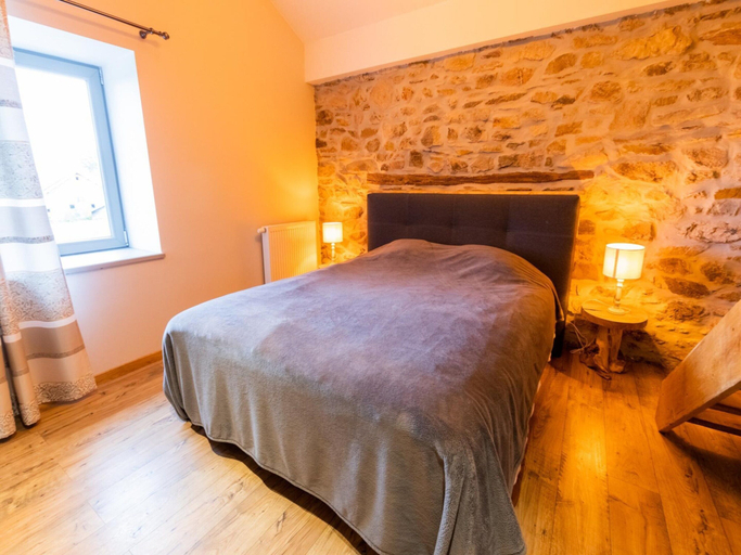 Room 4, Farmhouse in Ardennes Near Coo Waterfalls, Liège