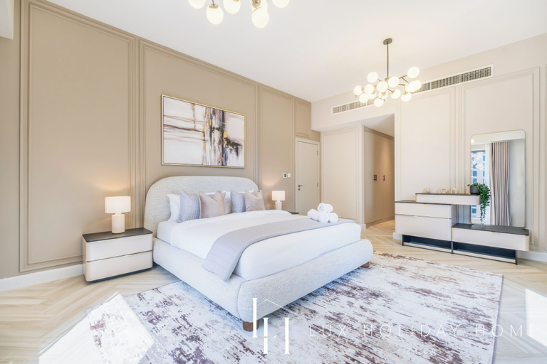 Room 4, LUX The Luxurious Central JBR Suite 2, Dubai
