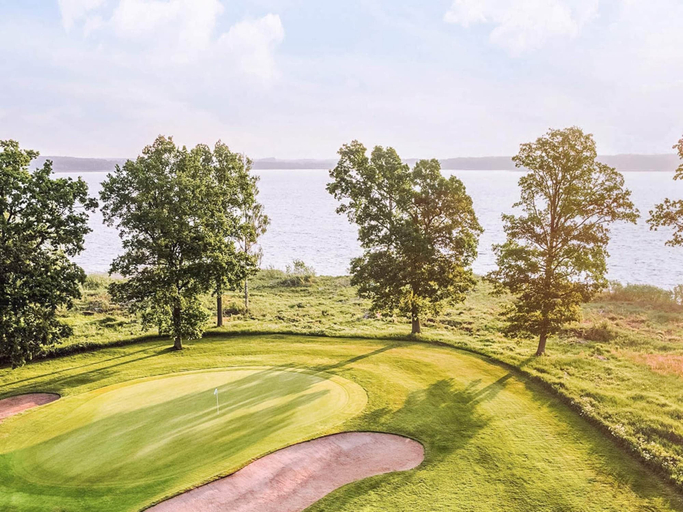 Golf 5, Serene Lakehouse With Rowing Boat, Hässleholm