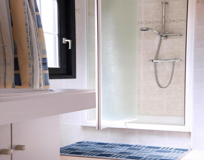 Bathroom 5, Beach Mobile Home With Terrace, Hérault