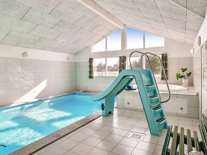 Pool 3, 5 Star Holiday Home in Albaek, Frederikshavn