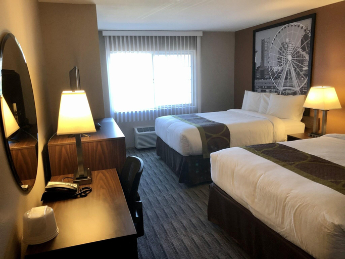 Bedroom 2, Super 8 by Wyndham Lynnwood, Snohomish