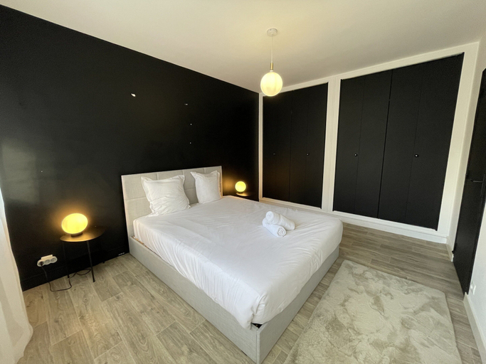 Room 2, Apartment in Le Mans Near Train Station, Sarthe