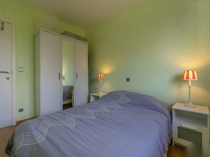 Room 4, Spacious Apartment With Mill Views in Koksijde, West-Vlaanderen