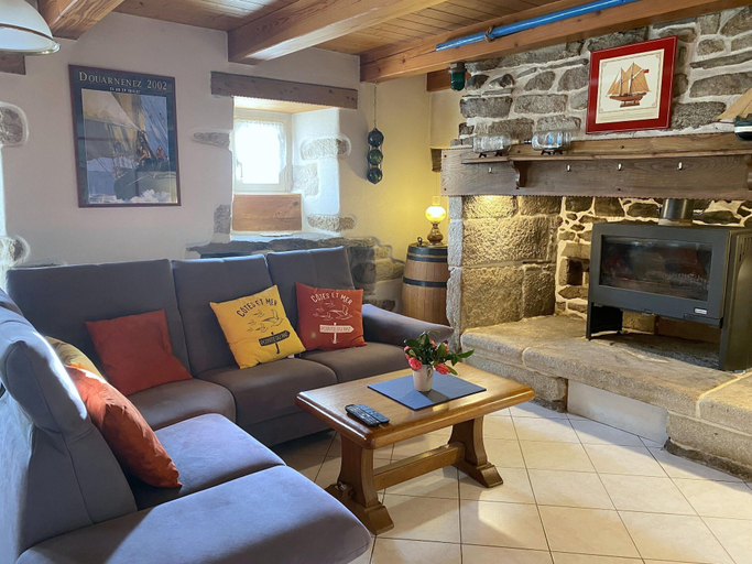 Living room 4, Vacation Home in Brittany Near Pointe du Raz, Finistère