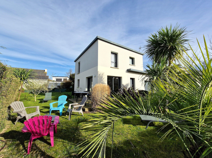 Primary image, Modern House Near the Coast, Finistère