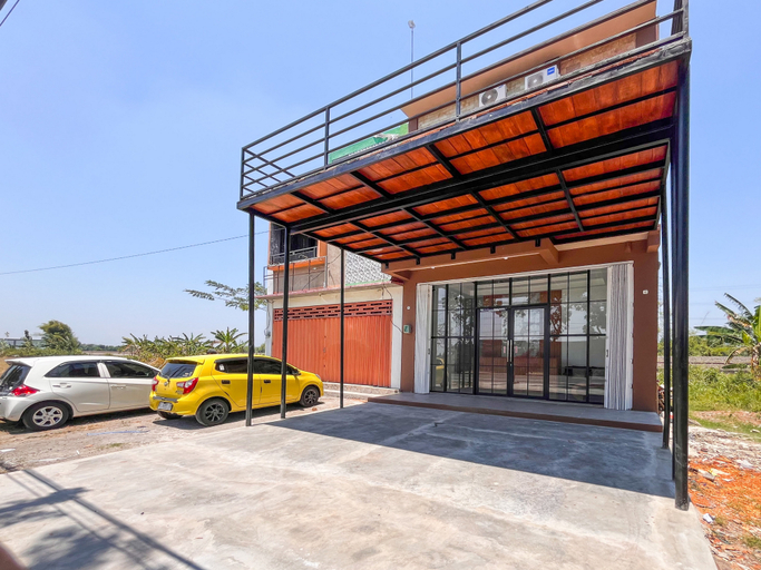 Exterior 5, RedDoorz near Alun Alun Tanjunganom Nganjuk 2, Nganjuk