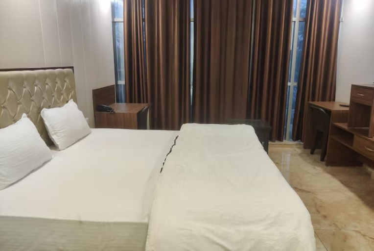 Bedroom 2, Hotel Mauji's Legacy (Prayagraj,UP), Kaushambi