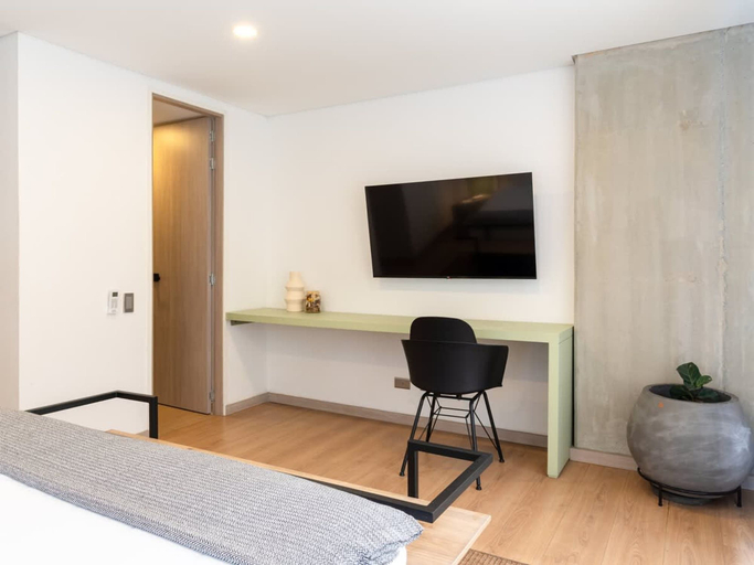 Room 2, Fantastic 3 BR w Balcony in Laureles Medell n, Medellín