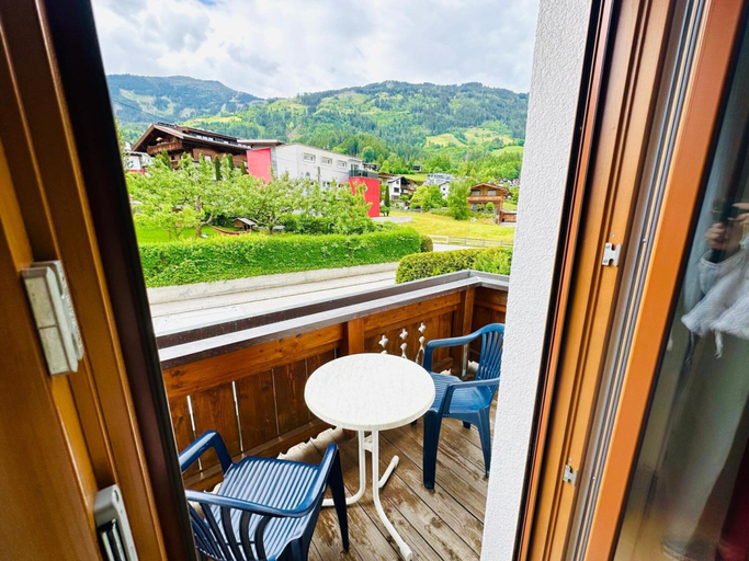Balcony 5, Apartment in Fugen Near Ski Lift, Schwaz