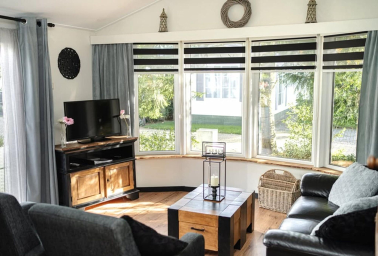 Living room 4, Chalet in Veluwe Near Kootwijkerzand, Putten