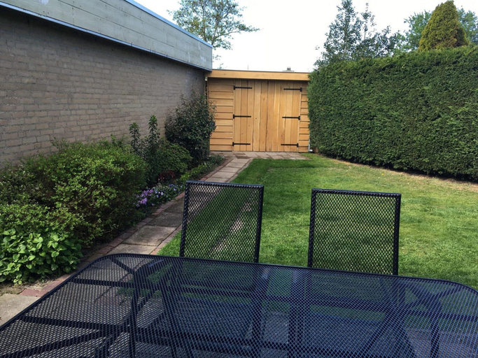 Garden 5, Bungalow With South-facing Terrace, Zijpe