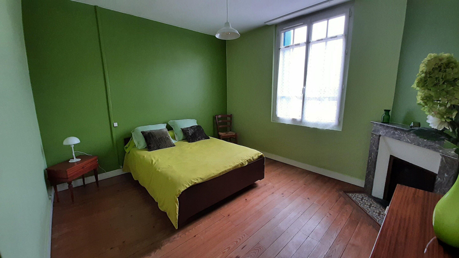 Room 5, Holiday Home in La Teste Near Arcachon Beach, Gironde
