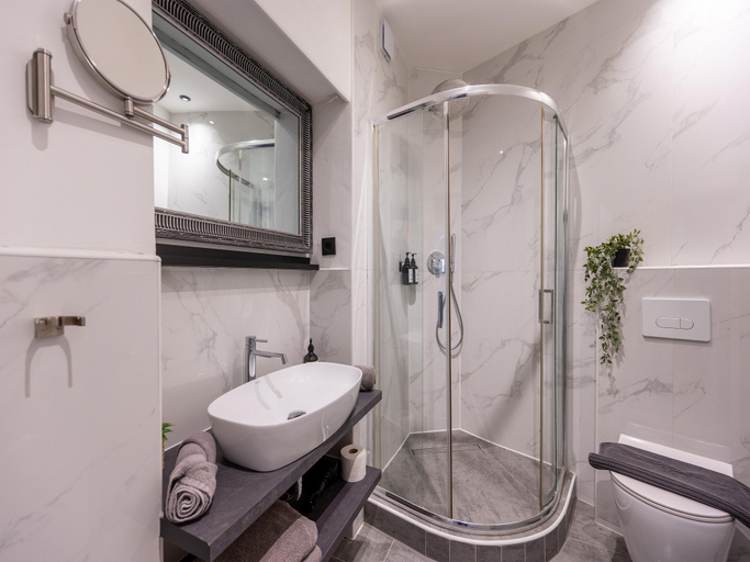 Bathroom 3, Modern Apartment in Koblenz Near Mosel River, Koblenz