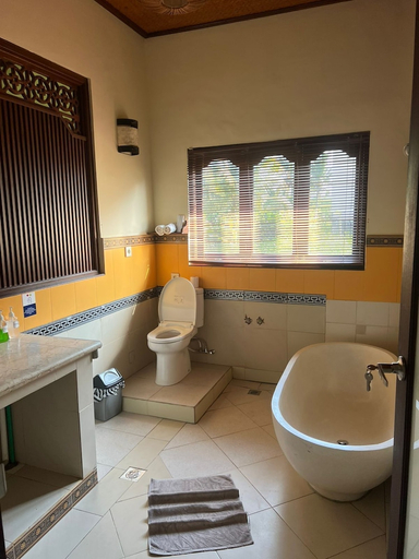 Bathroom 3, Dukuh Village Villas, Gianyar