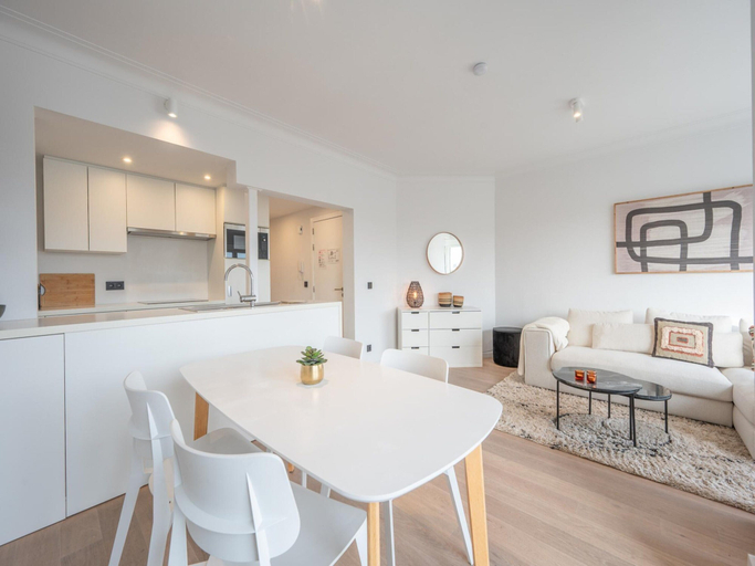 Dining 4, Apartment in Knokke Near Casino and Beach, West-Vlaanderen