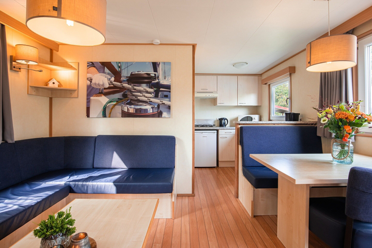 Living room 5, Chalet by Leukermeer with Terrace, Bergen