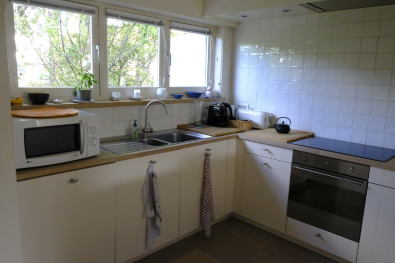 Private kitchen 3, Family Home Near Beach in Golden Triangle, West-Vlaanderen