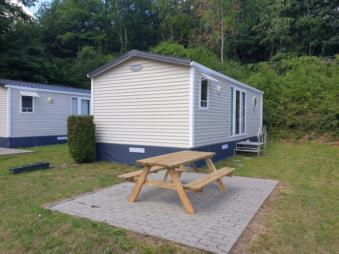 Balcony, Chalet in Olloy-sur-viroin With Patio, Namur