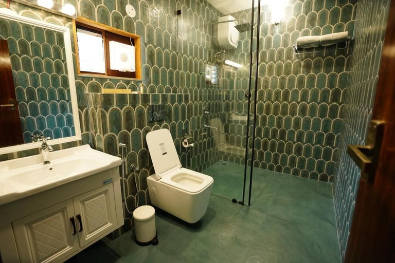 Bathroom 3, Brown Town Resort & Spa, Ranga Reddy
